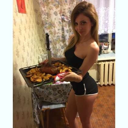 FEMDOM  . ..POPKA POTYK     SDFG