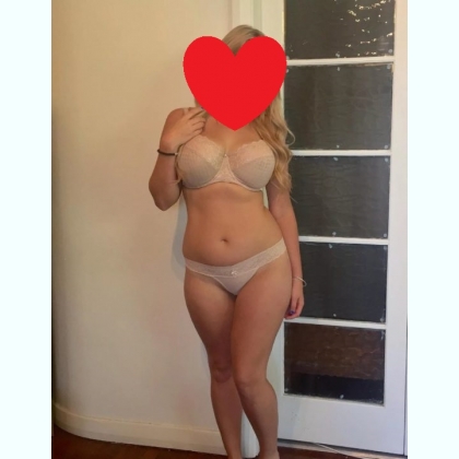 ...  ..  ... ....Lana