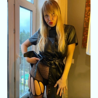 ���y ��� ���   �e�� ���e����